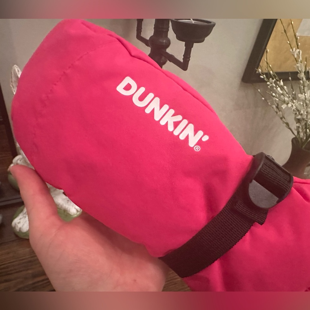 NEW Limited Edition Dunkin’ Donuts Iced Coffee Glove 🍩 - Picture 4 of 6